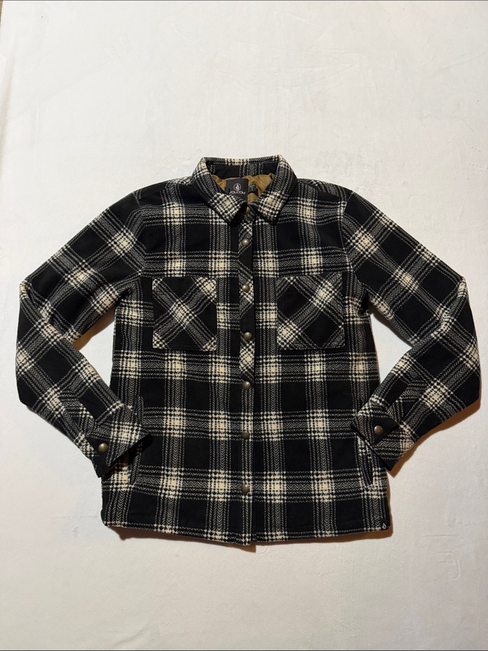 Volcano Black & Cream Plaid Snap-Front Shacket lined - Picture 4 of 8